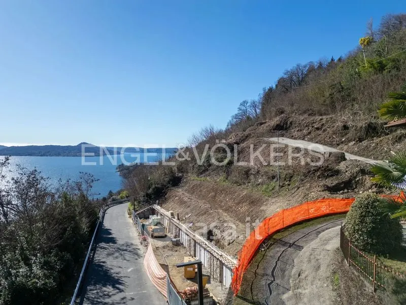 Aed - Buildable Plot with Lake View in Belgirate