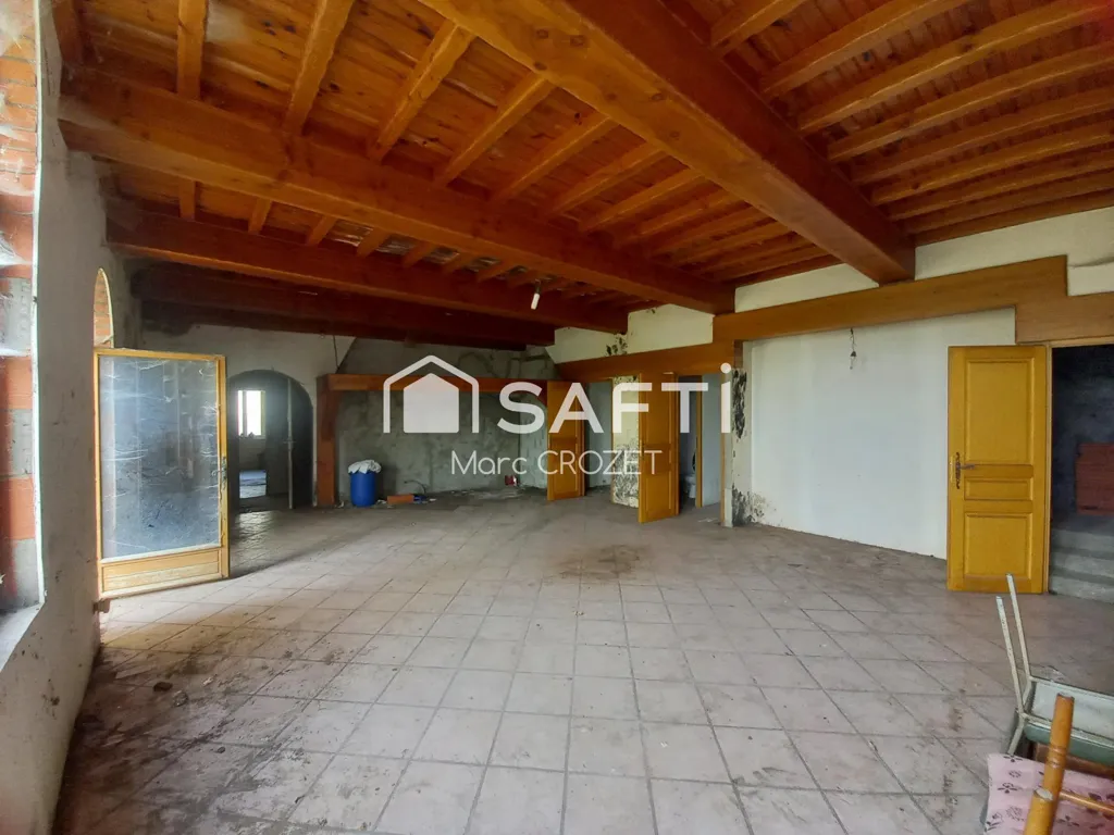 Toad - Historic Maison with Large Garden in Azolette
