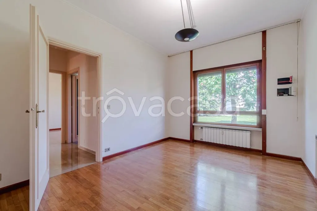 Pièces - Apartment with Balcony and Garden in Turin