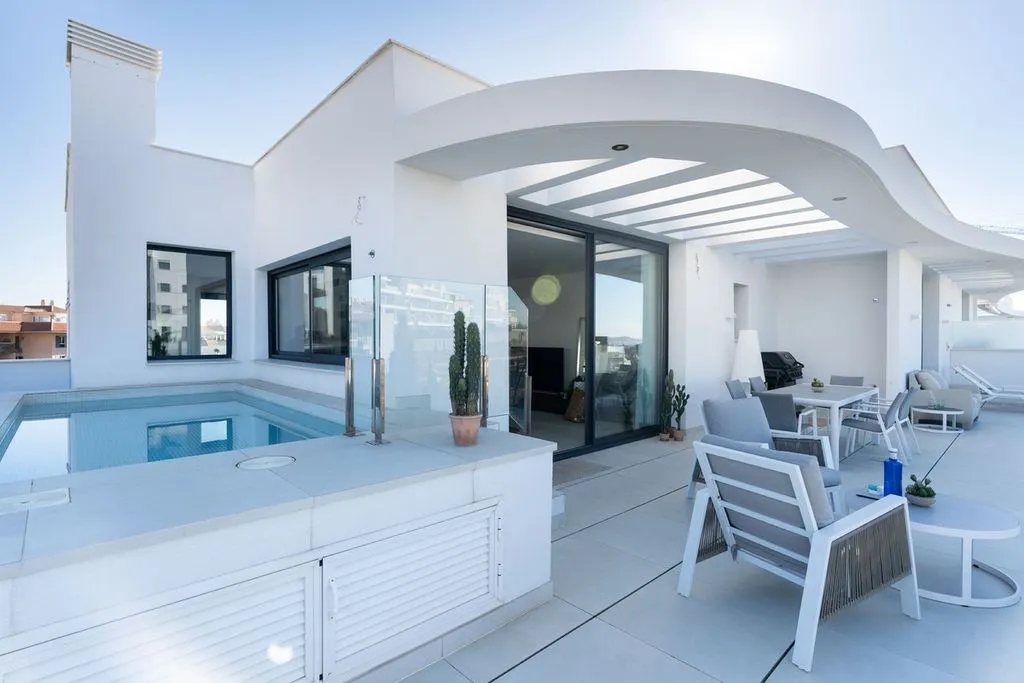 Terrass - Luxury Penthouse with Pool in Fuengirola