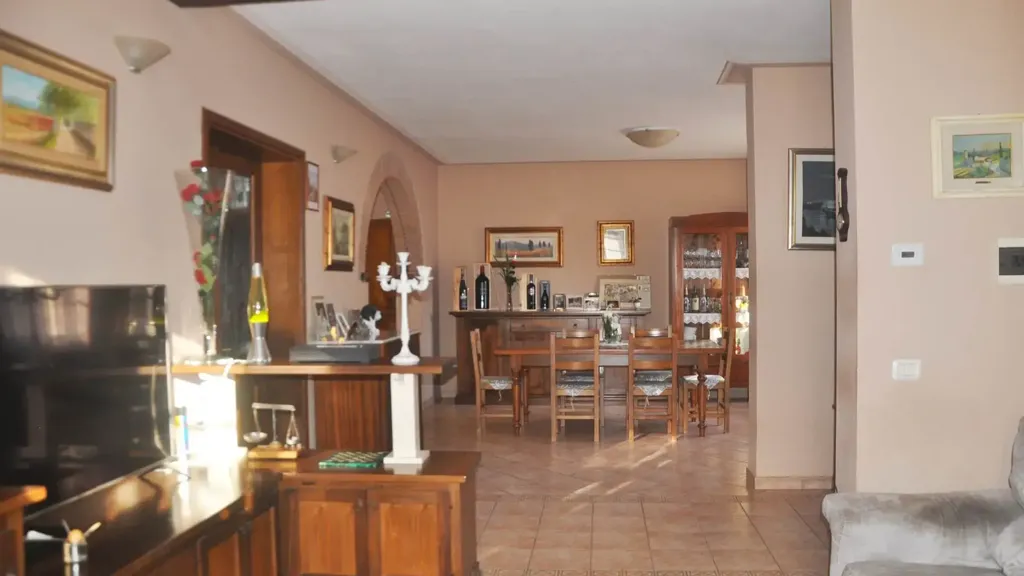 Maison 9 pièces à IT