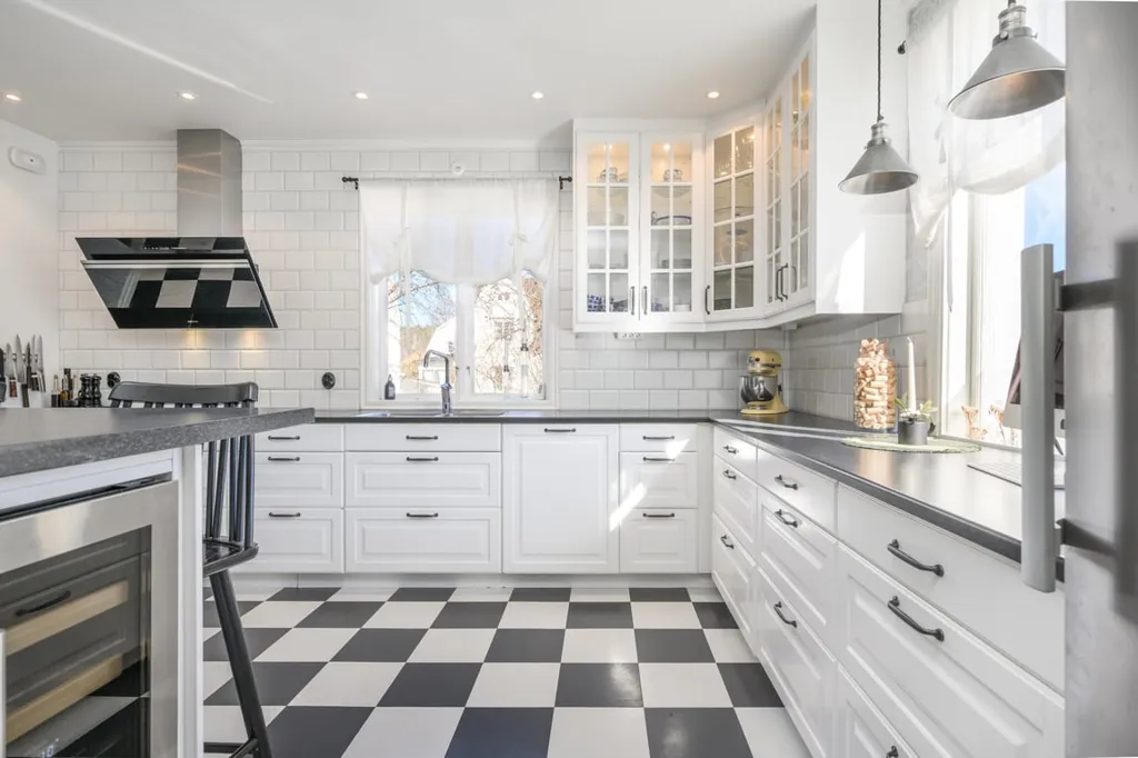 Cucina - Charming Villa with Garden in Central Location