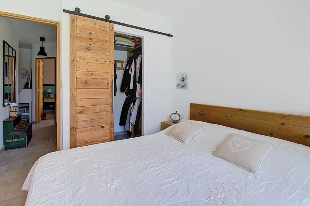 Chambres - Villa avec Piscine et Garage à Vidauban