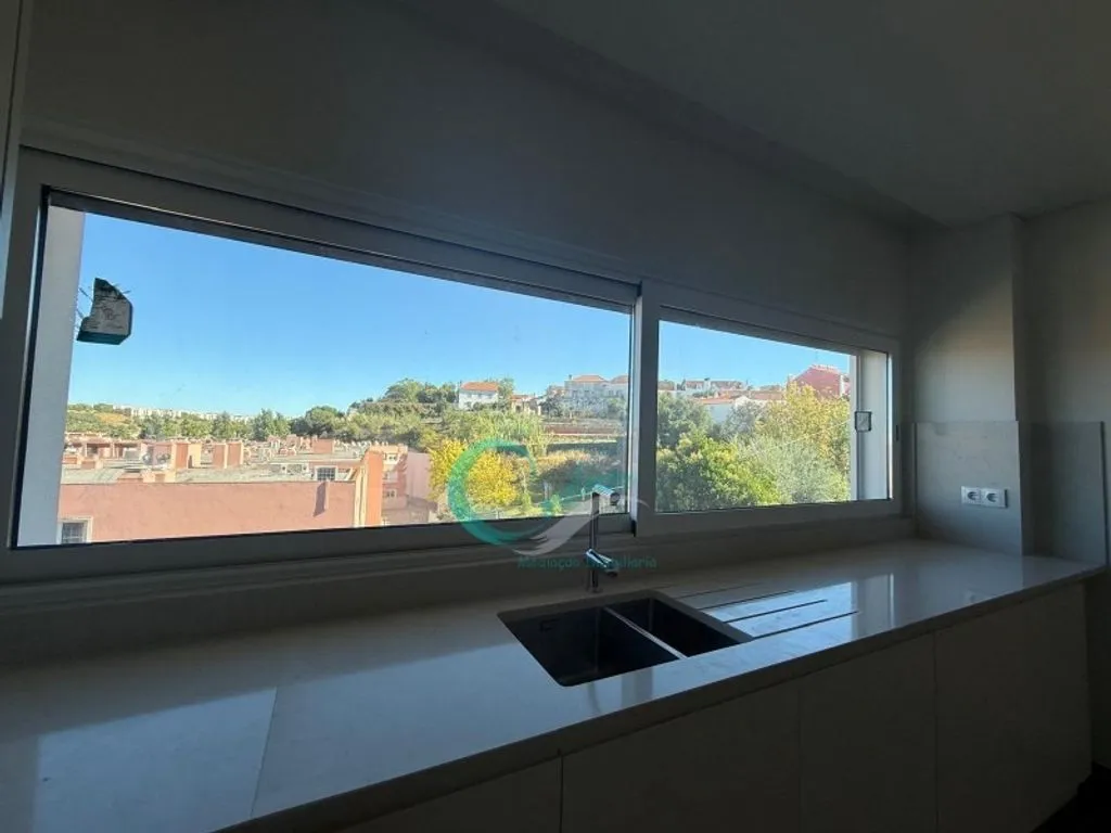 Köök - Luxury Apartment with Terrace in Almada