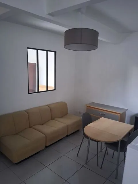 Séjour - Studio Meublé dans le Quartier St Martin d'Etampes