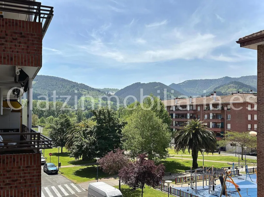 Balcony - Bright Apartment with Terrace in Zalla Centre