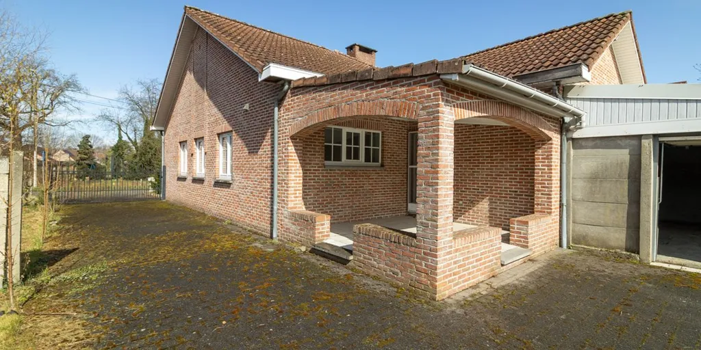 Extérieur - Maison à rénover avec jardin à Genk