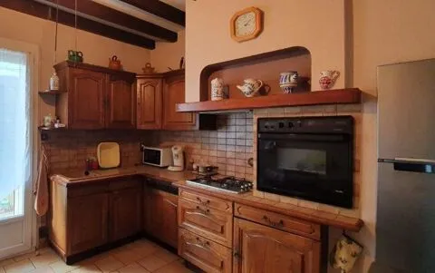 Köök - 3-Bedroom Building with Parking in Carcassonne