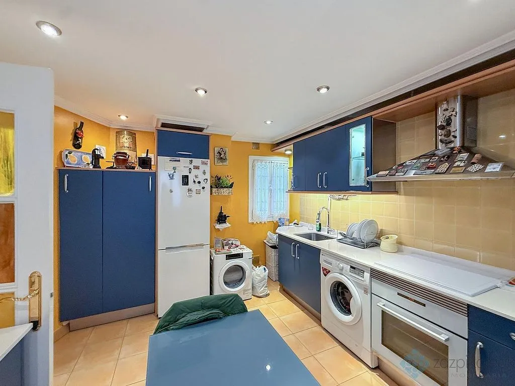 Cucina - Apartment with Balcony in Bilbao's Casco Viejo