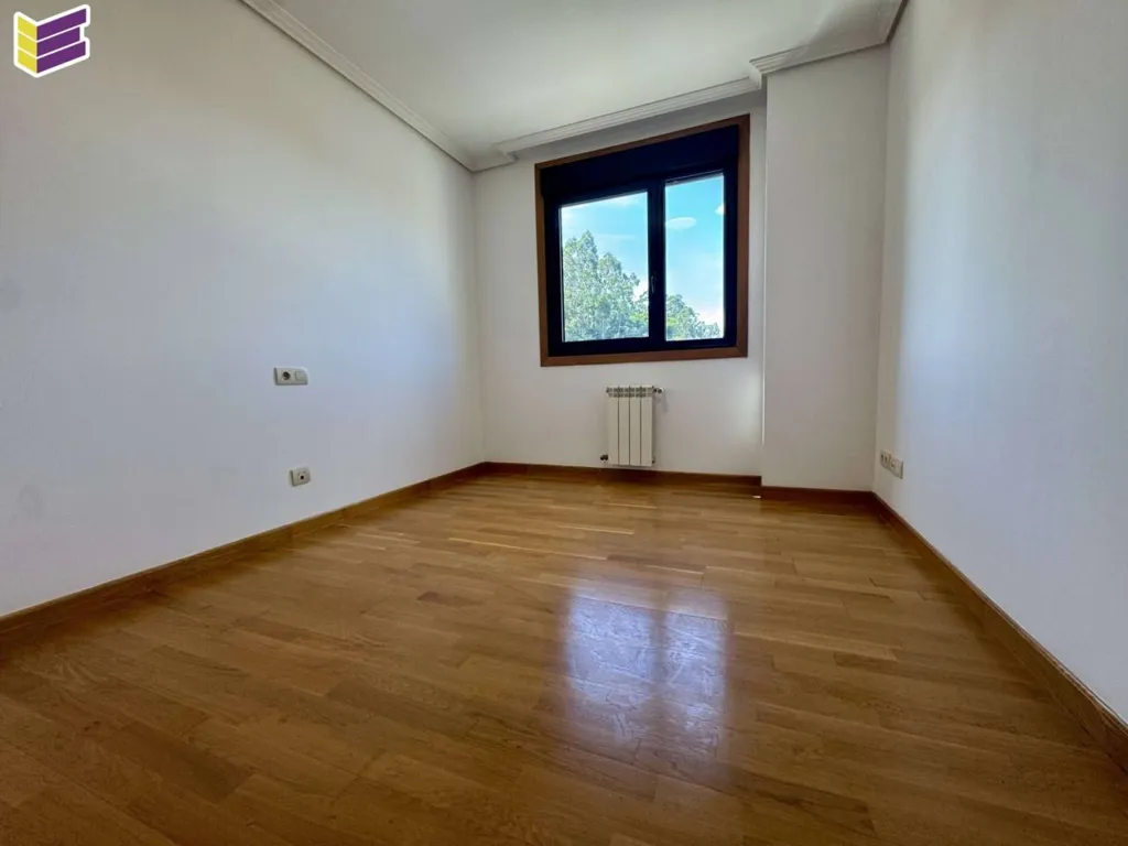 Pièces - Apartment with Lift and Garden in Mos