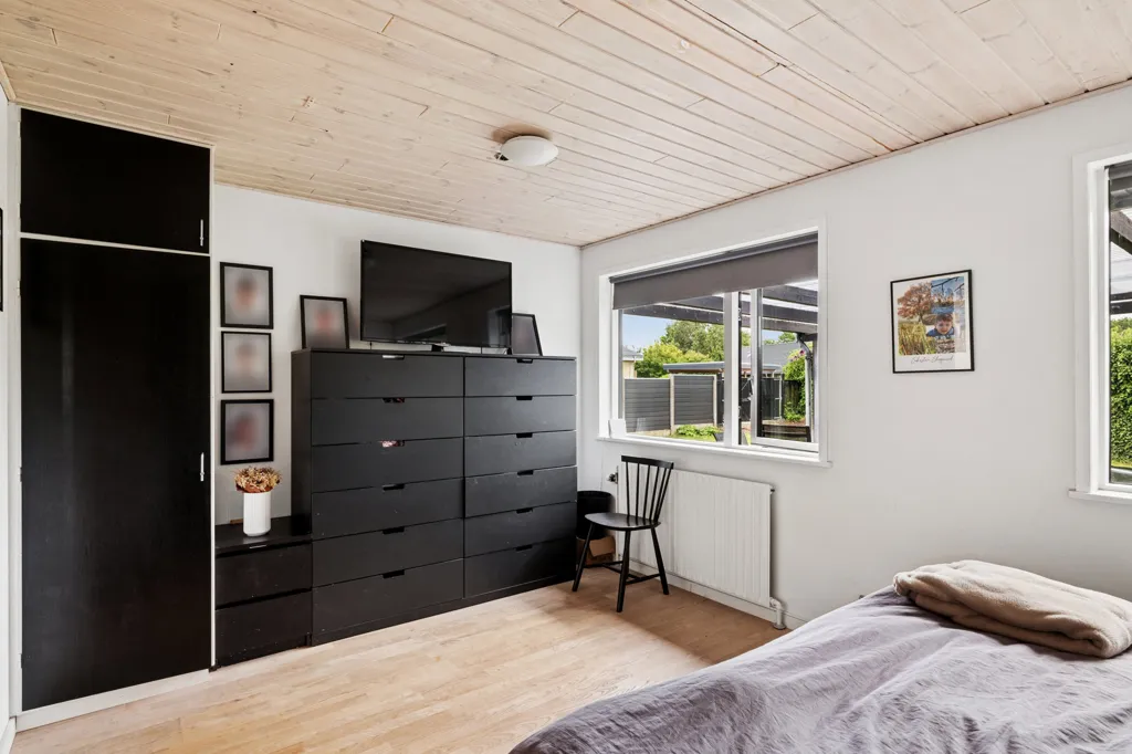 Bedrooms - Maintained Family Villa in Viborg