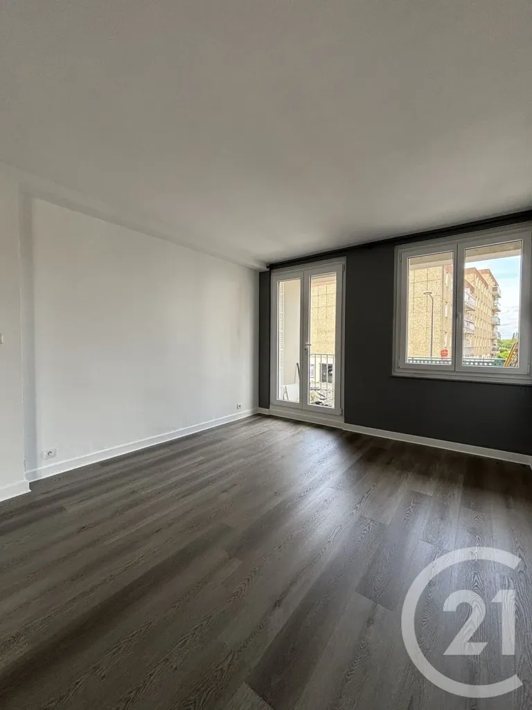 Pièces - Appartement 3 Pièces avec Balcon à Moulins