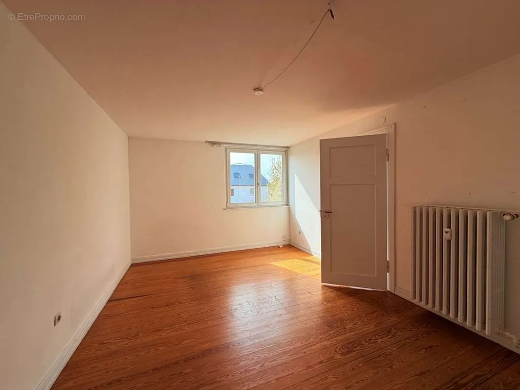 Pièces - Maison Individuelle avec Terrain à Oberhausbergen