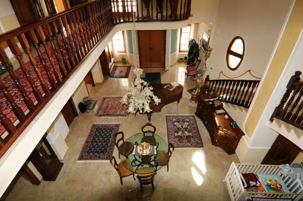 Elutuba - Hilltop Villa with Panoramic Views in Eboli