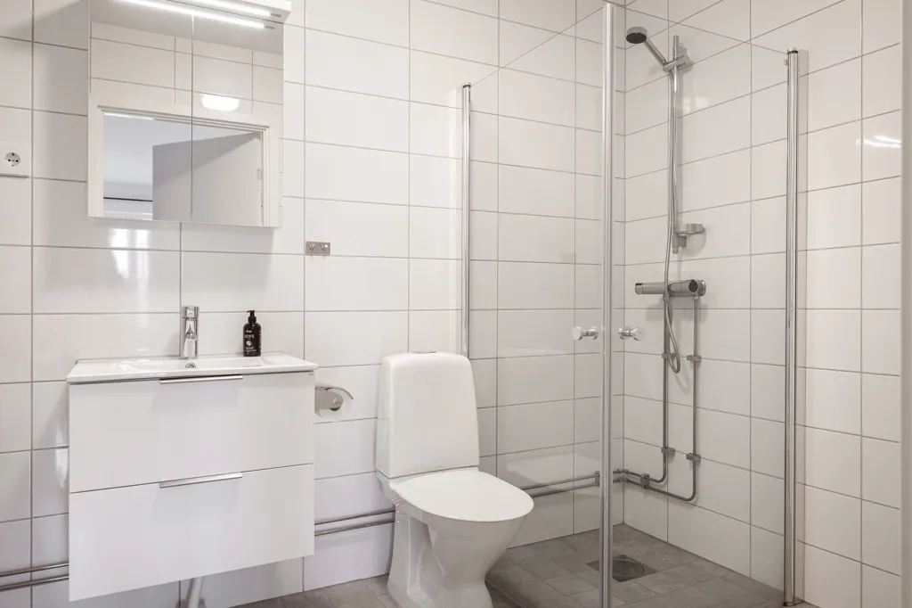 Vannitoad - Modern Flat with Balcony in Backa
