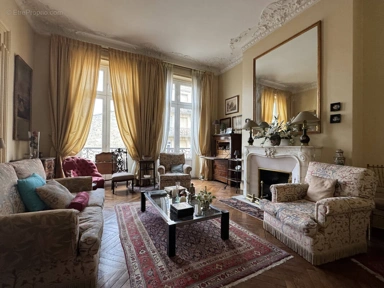 Toutes les photos (21) - Appartement Haussmannien avec Balcon Filant
