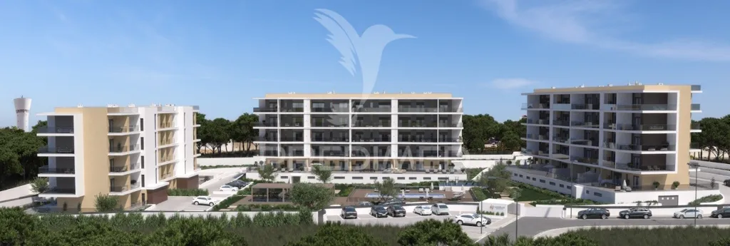 T2 Apartment with Seafront Access in Portimão