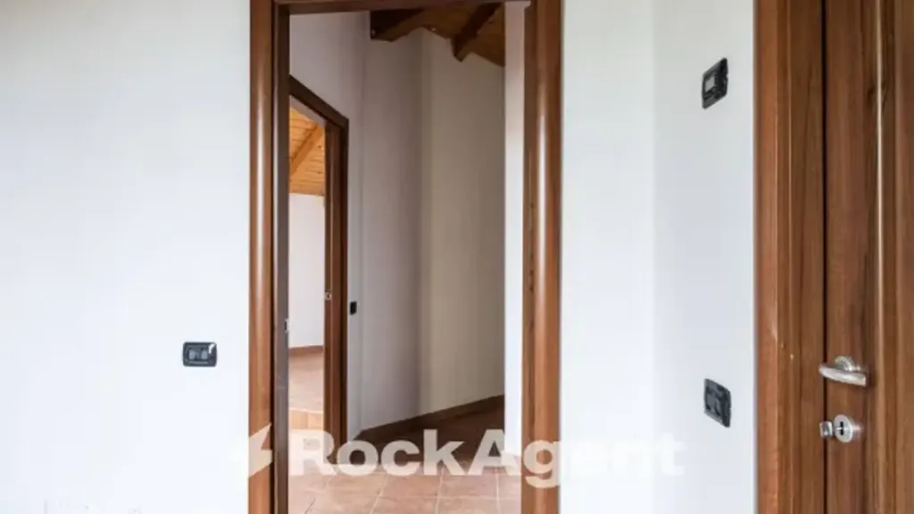 hallway_entrance