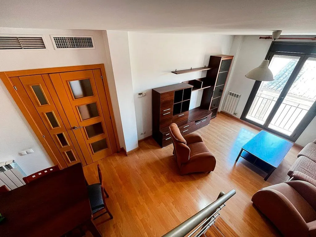 Elutuba - Reformed Duplex with Balcony in Sobradiel
