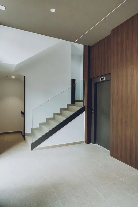 hallway_entrance