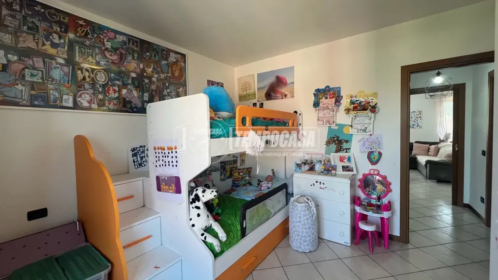 Chambres - Trilocale with Terrace in Capriolo