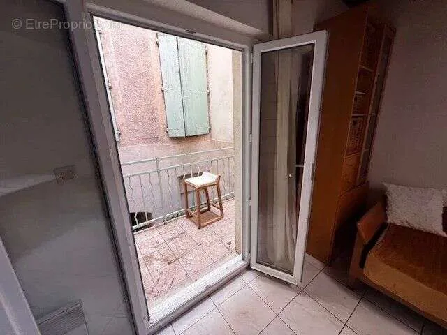 Chambres - Studio en Centre-Ville avec Terrasse à Lodève