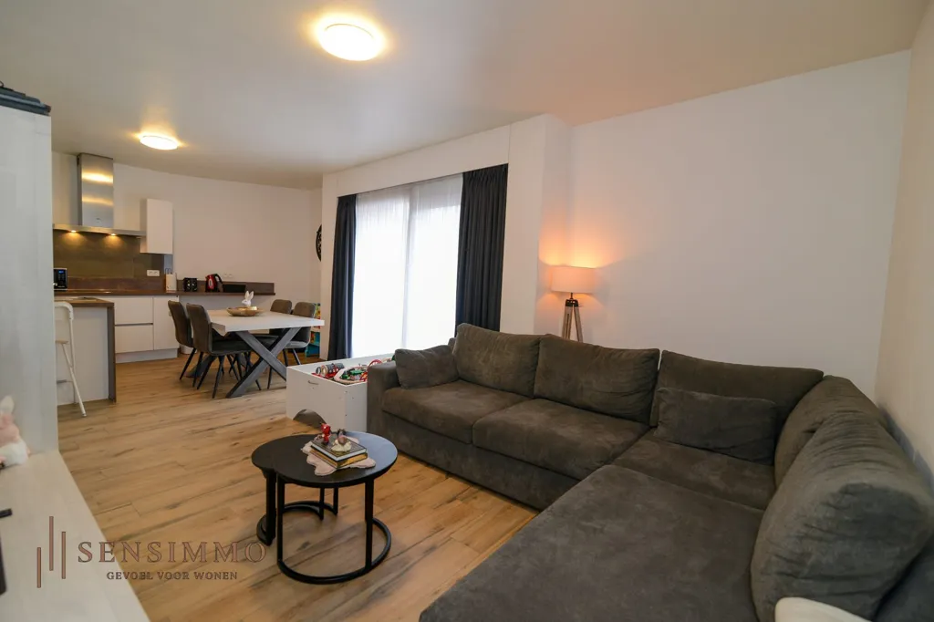 Séjour - Appartement Moderne avec Terrasse à Maasmechelen