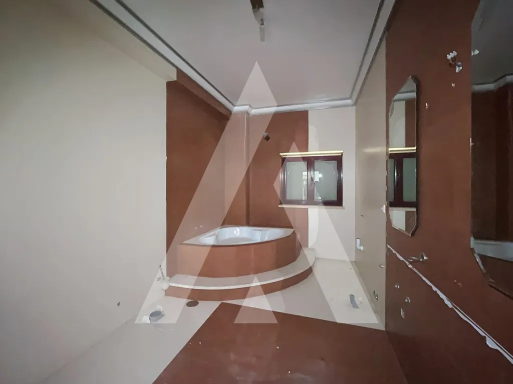 Bathrooms - Isolated House with Indoor Pool in Pombal