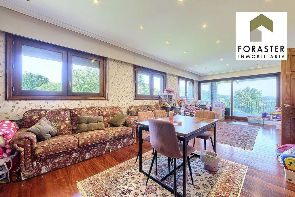 Séjour - Chalet with Pool and Terrace in Loiu