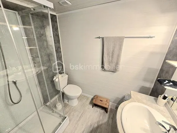 Vannitoad - House with Pool and Terrace in Montendre Area