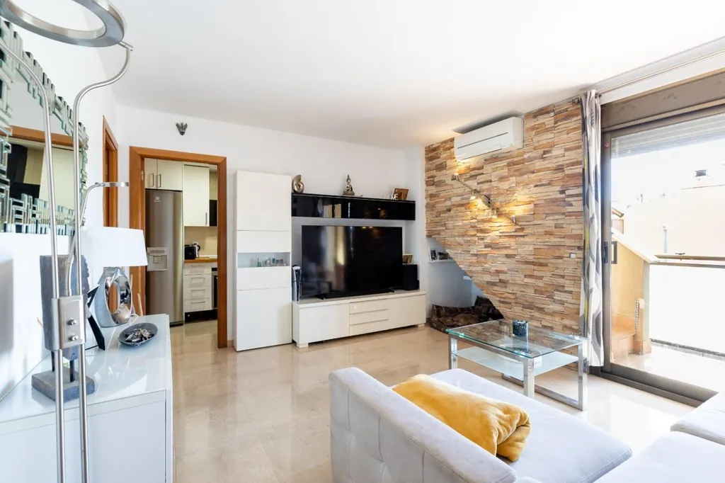 Séjour - Penthouse with Rooftop Terrace in Sa Torre