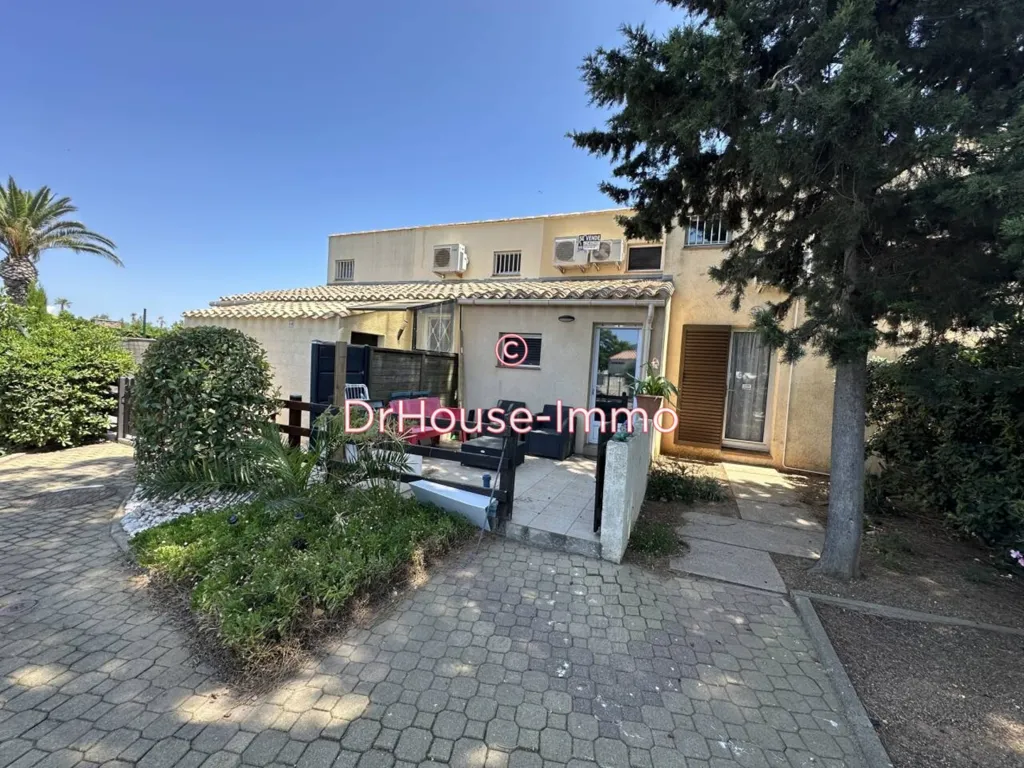 Exterior - Villa with Terraces in Cap d'Agde