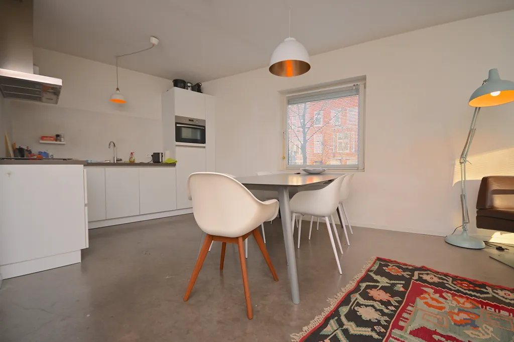 Furnished Two-Bedroom Flat with Balcony in Groningen