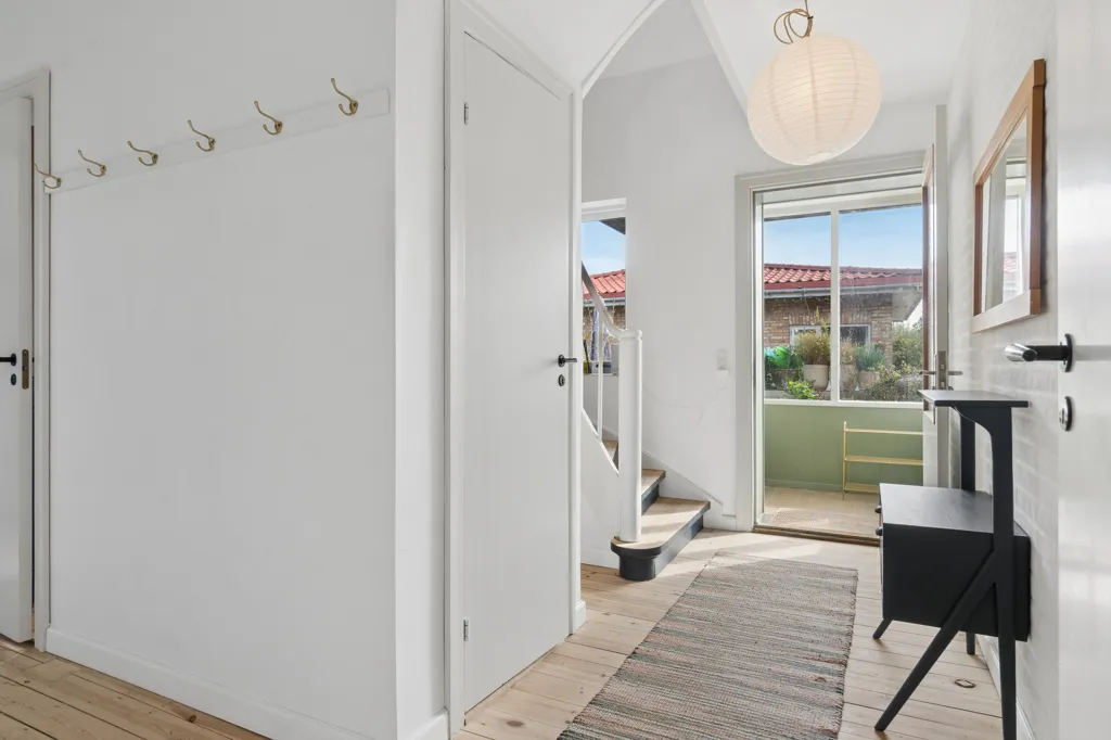 Entrée - Villa with Pool in Valby
