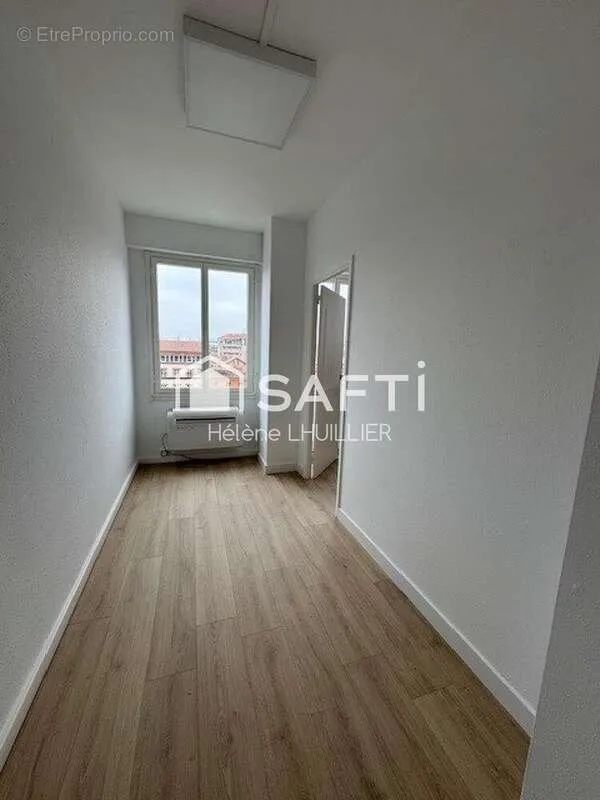 Stanze - Office with City Centre View in Toulouse