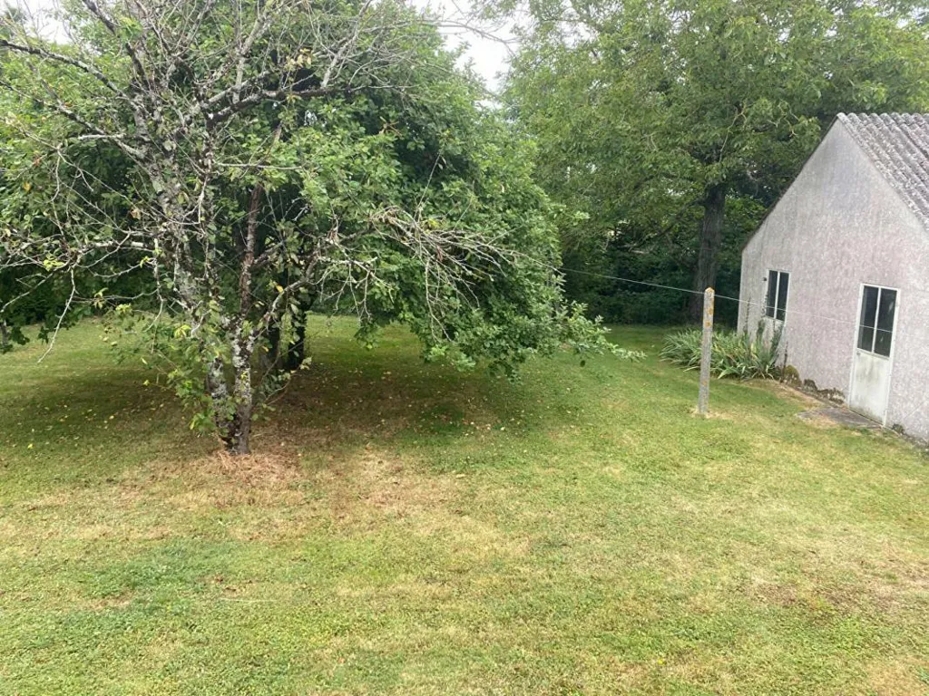 Aed - 1970s Pavilion with Large Garden in Brenne