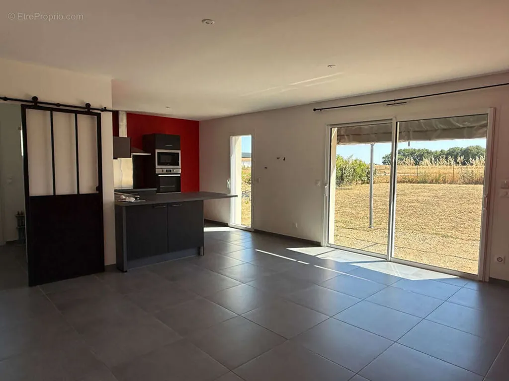 Kitchen - Contemporary Flat with Balcony in Ligugé