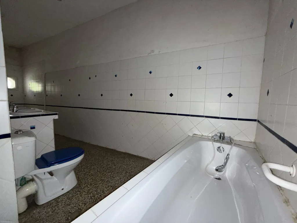 Bathrooms - Spacious Loft with Garage in Lodève