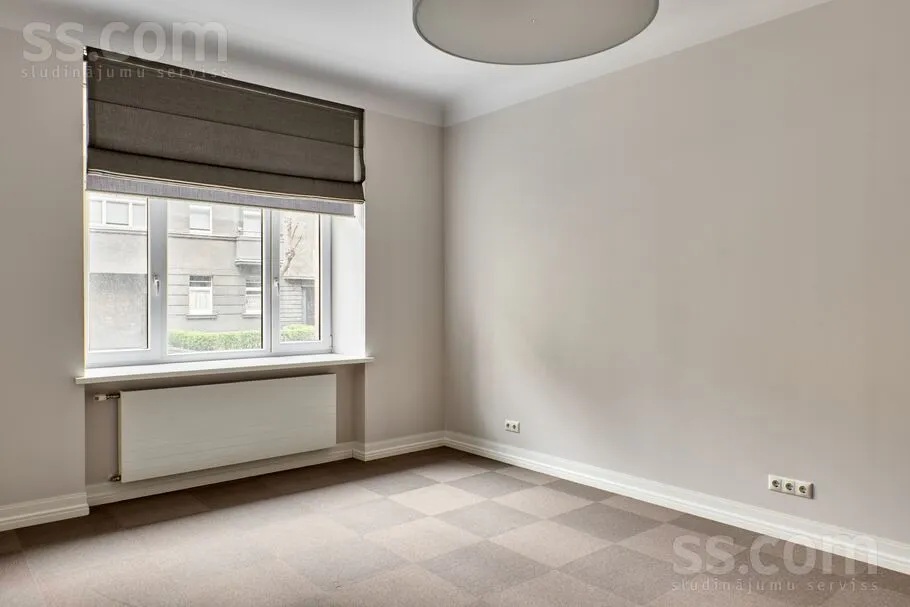 Pièces - 2-Bedroom Apartment with Historic Charm in Riga Centre