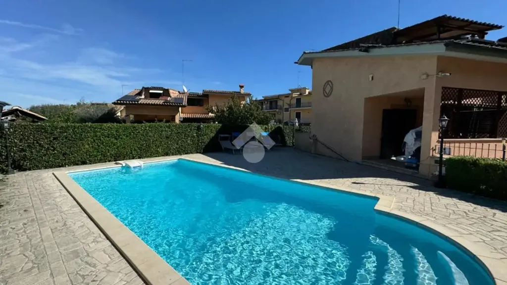 Piscine - Villa with Pool in Capena, Via Tiberina