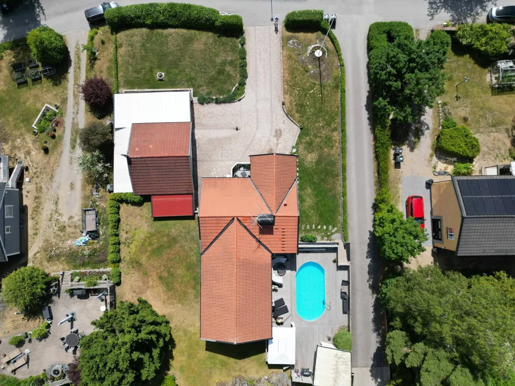 Vue aérienne - Villa with Pool in Tullinge
