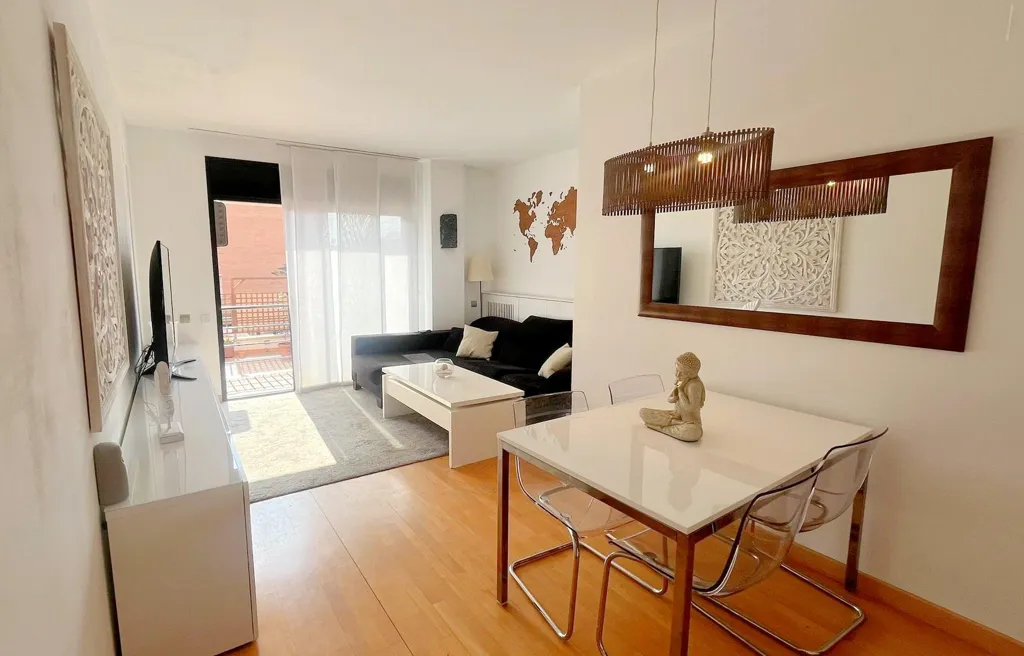 Elutuba - Modern Apartment with Large Terrace in Mas Lluí