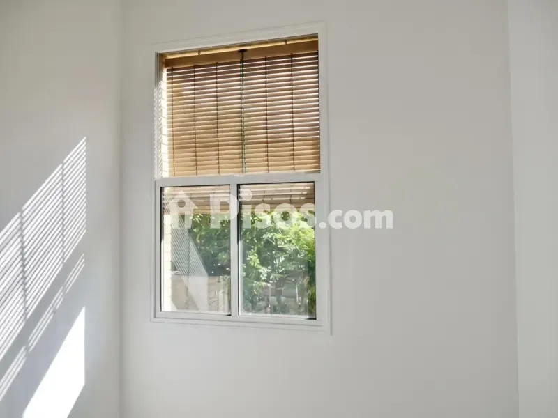 Toad - Apartment with Exterior Views in Triana
