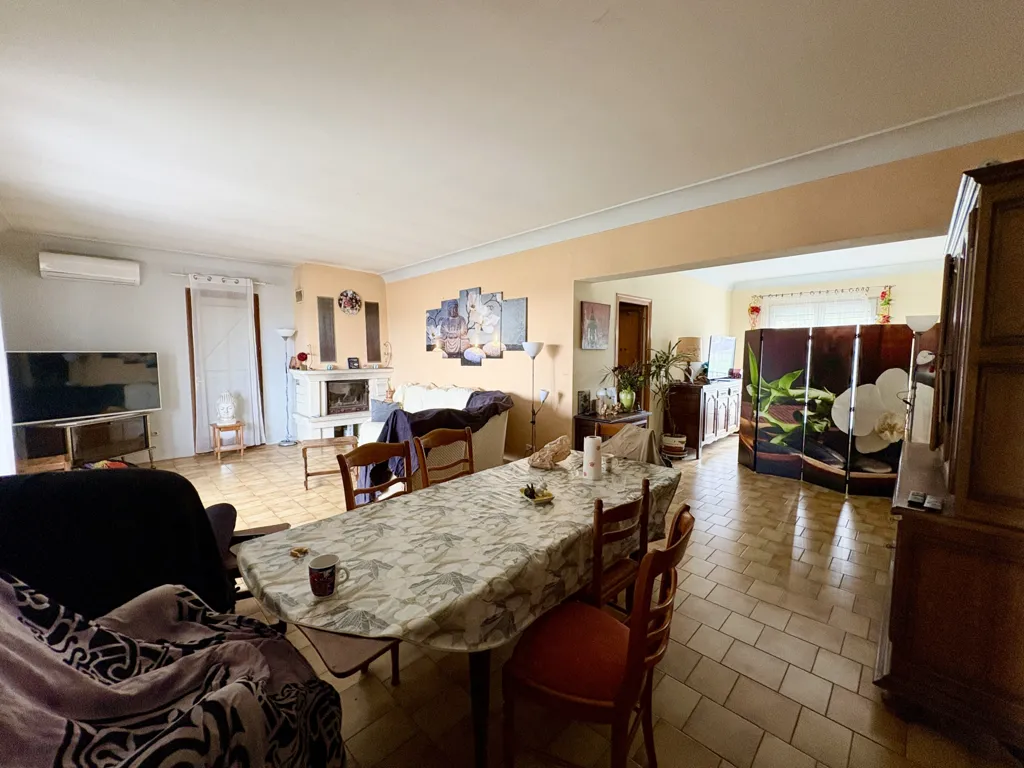 Dining Room - Villa with Three Apartments and Garden in Nice Area