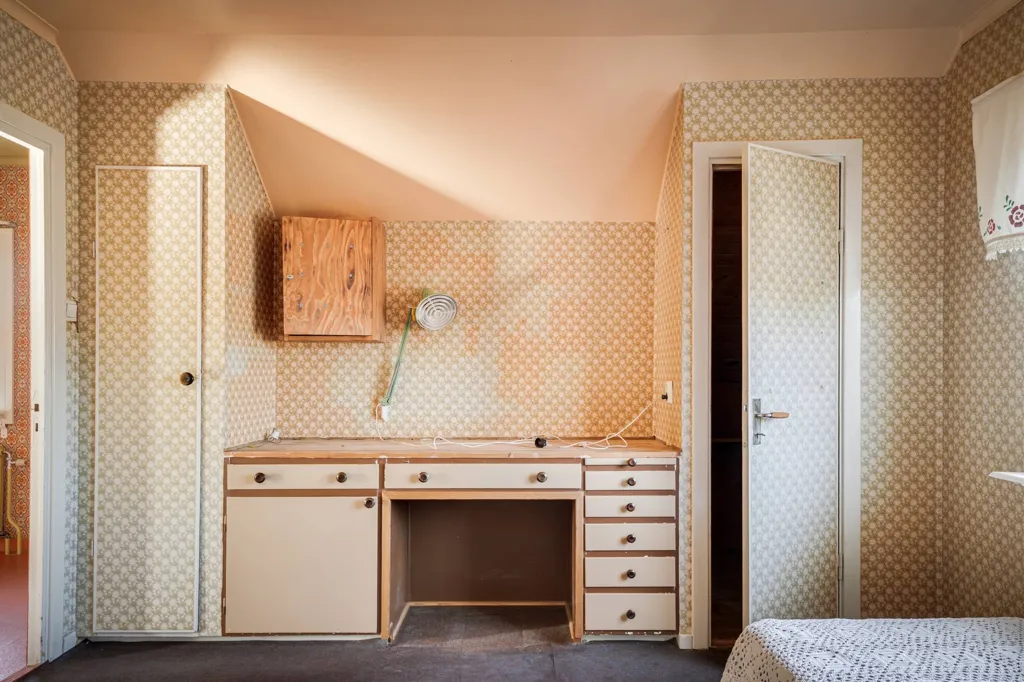 Bureau - Charming Villa with Rustic Lounge in Karlbo