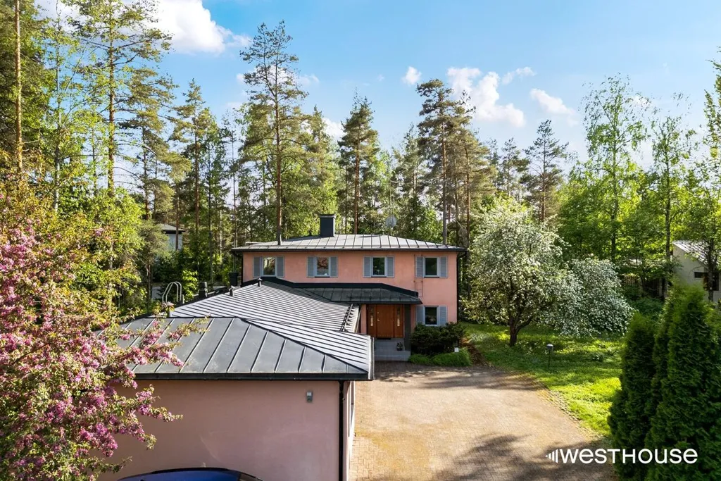 Õhuvaade - Functionalism Villa with Garden in Kauniainen
