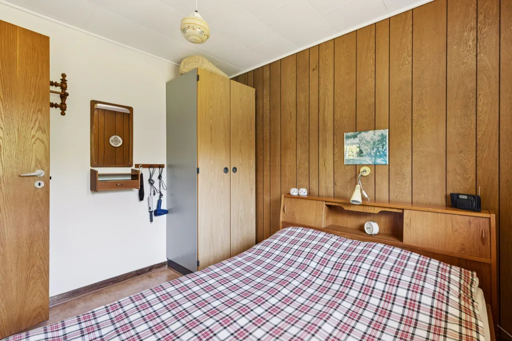 Bedrooms - 1975 Summerhouse with Garden in Slagelse