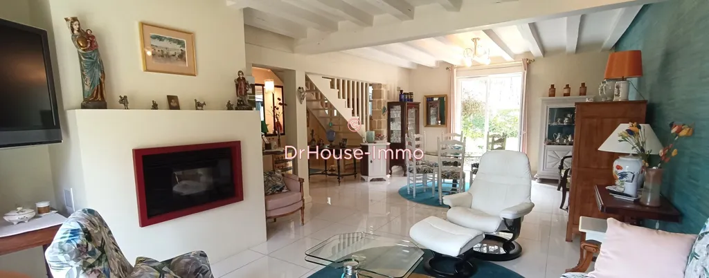Elutuba - Spacious House with Landscaped Garden in Quiet Setting
