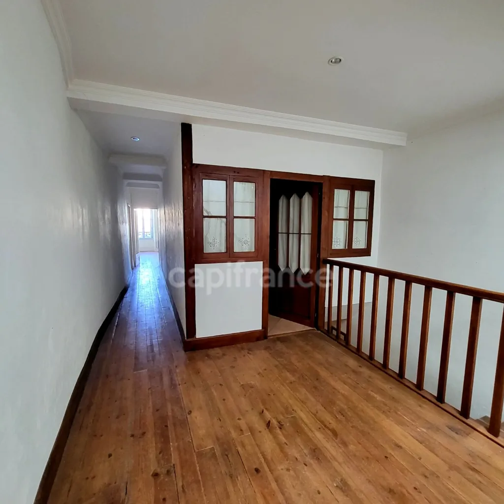 hallway_entrance