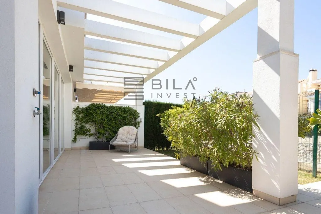 Terrass - Semi-Detached Chalet with Pool in Mijas